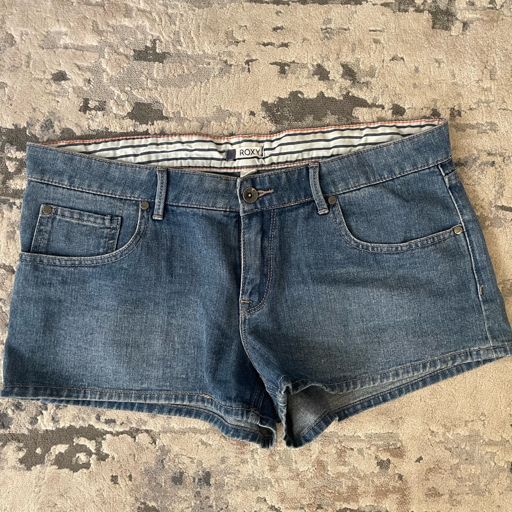 Roxy denim shorts - size 31